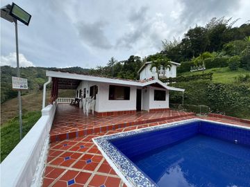 ¡PRECIO DE OPORTUNIDAD! VENDO HERMOSA FINCA EN COCORN