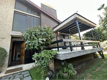 GRAN OPORTUNIDAD, VENTA CASA EN LAS CONDES