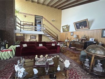 GRAN OPORTUNIDAD, VENTA CASA EN LAS CONDES