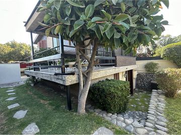 GRAN OPORTUNIDAD, VENTA CASA EN LAS CONDES