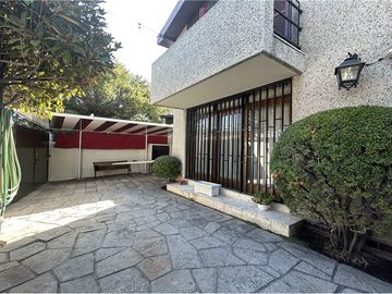 GRAN OPORTUNIDAD, VENTA CASA EN LAS CONDES