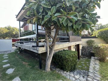 GRAN OPORTUNIDAD, VENTA CASA EN LAS CONDES