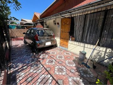 CASA CERCA DEL METRO DEL SOL