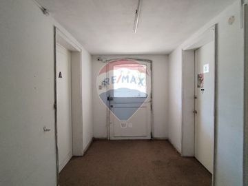 Amplios espacios para oficinas o comercio