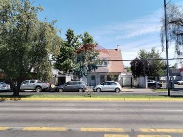 Amplios espacios para oficinas o comercio