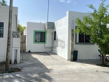Casa sola en venta en Valle de Lincoln, García, Nuevo León