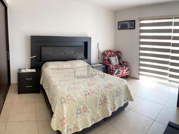 Casa en venta, Metepec, Excelente residencia en foresta, con ubicación en esquina y en privada