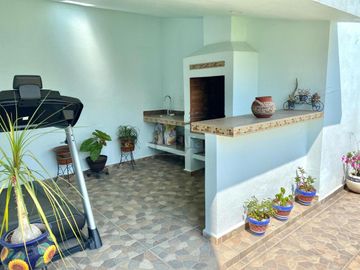 Casa en venta, Metepec, Excelente residencia en foresta, con ubicación en esquina y en privada
