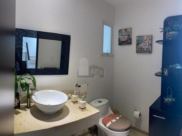 Casa en venta, Metepec, Excelente residencia en foresta, con ubicación en esquina y en privada