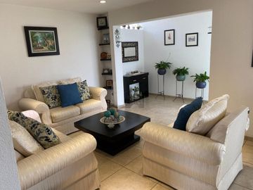 Casa en venta, Metepec, Excelente residencia en foresta, con ubicación en esquina y en privada