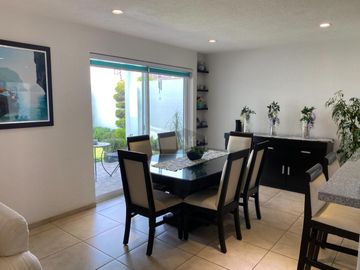 Casa en venta, Metepec, Excelente residencia en foresta, con ubicación en esquina y en privada
