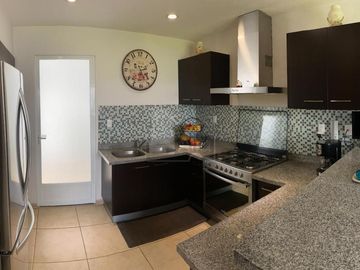 Casa en venta, Metepec, Excelente residencia en foresta, con ubicación en esquina y en privada