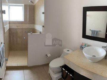Casa en venta, Metepec, Excelente residencia en foresta, con ubicación en esquina y en privada