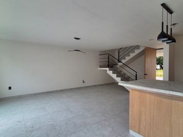 CASA NUEVA EN VENTA EN RESIDENCIAL MONTERREAL, CAMINO A HUEJOTZINGO!