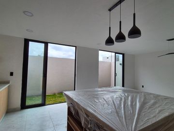 CASA NUEVA EN VENTA EN RESIDENCIAL MONTERREAL, CAMINO A HUEJOTZINGO!