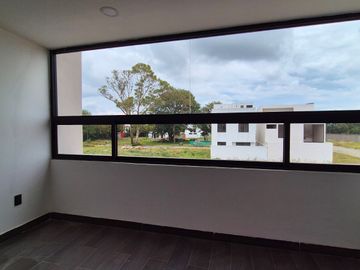 CASA NUEVA EN VENTA EN RESIDENCIAL MONTERREAL, CAMINO A HUEJOTZINGO!