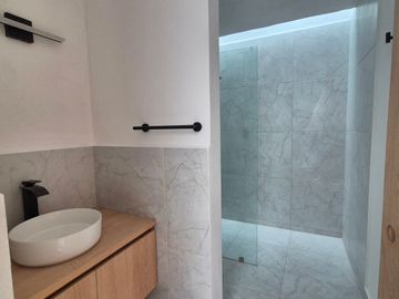 CASA NUEVA EN VENTA EN RESIDENCIAL MONTERREAL, CAMINO A HUEJOTZINGO!