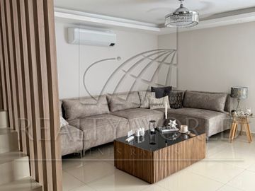 Casas Venta Apodaca  64-CV-2156