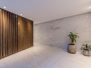 VENTA- Departamento - A estrenar - 2 dormitorios con Patio y Cochera- Centro, Rosario.