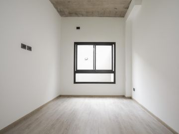 Venta Departamento 3 ambientes Villa Urquiza Cochera Patio Jardin