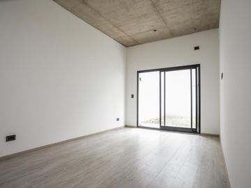 Venta Departamento 3 ambientes Villa Urquiza Cochera Patio Jardin