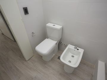 Venta Departamento 3 ambientes Villa Urquiza Cochera Patio Jardin