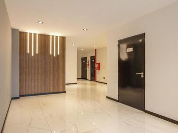 Venta Departamento 3 ambientes Villa Urquiza Cochera Patio Jardin