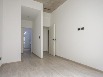Venta Departamento 3 ambientes Villa Urquiza Cochera Patio Jardin