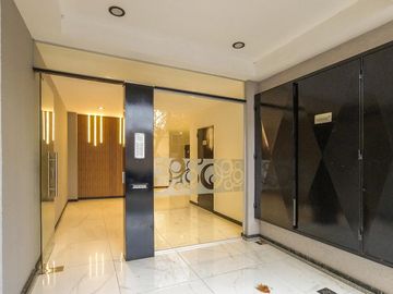 Venta Departamento 3 ambientes Villa Urquiza Cochera Patio Jardin