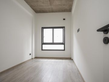 Venta Departamento 3 ambientes Villa Urquiza Cochera Patio Jardin