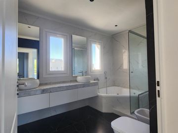 Casa en Acacias - Puertos del Lago - Escobar