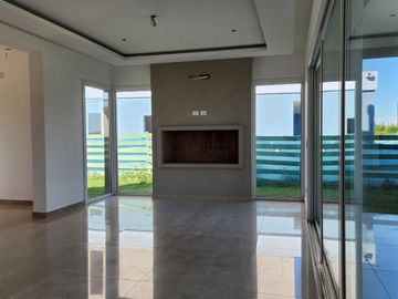 Casa en Acacias - Puertos del Lago - Escobar