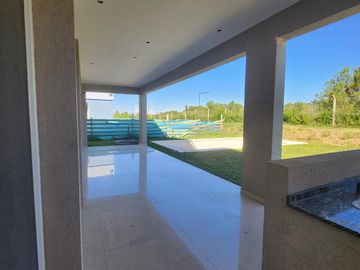 Casa en Acacias - Puertos del Lago - Escobar