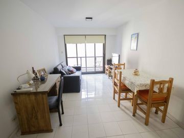 Departamento de 2 ambientes en venta en San Isidro