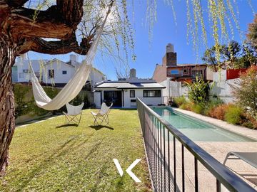 Casa moderna en una planta en Martínez, San Isidro - RESERVADA
