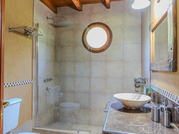 Casa quinta en venta sobre Francisco Alvarez, Moreno