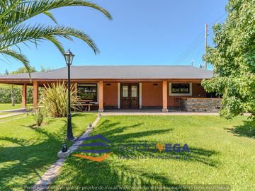 Casa quinta en venta sobre Francisco Alvarez, Moreno