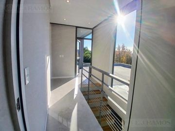 Casa en Barrio El Atardecer Haras Santa Maria PG