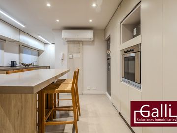 Hermoso piso totalmente reciclado en Recoleta