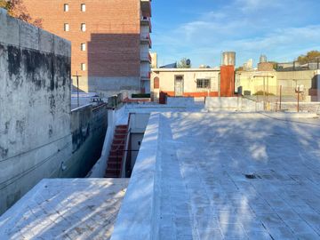 VENTA/PERMUTA - Casa de 3 dormitorios con cochera y patio seco. Luis Agote, Rosario.