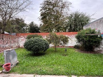 APTO CRÉDITO - Casa 4 AMB en Garín Centro