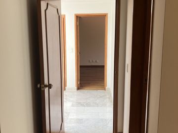 Seguridad! VENTA CASA CON 5 RECAMARAS-PARQUES HERRADURA