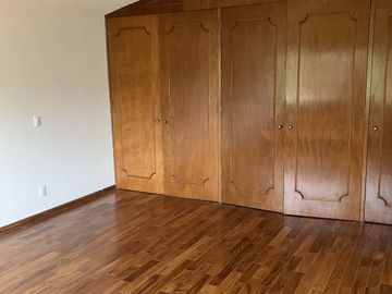 Seguridad! VENTA CASA CON 5 RECAMARAS-PARQUES HERRADURA
