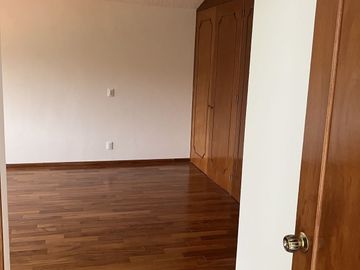 Seguridad! VENTA CASA CON 5 RECAMARAS-PARQUES HERRADURA