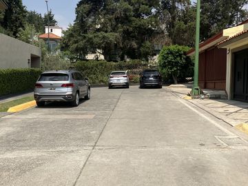 Seguridad! VENTA CASA CON 5 RECAMARAS-PARQUES HERRADURA
