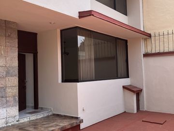 Seguridad! VENTA CASA CON 5 RECAMARAS-PARQUES HERRADURA