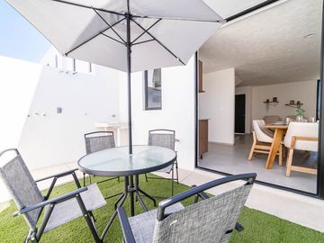 Casa nueva de 2 recámaras, patio y cochera