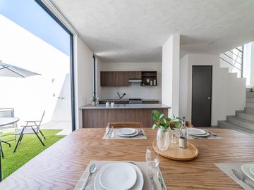 Casa nueva de 2 recámaras, patio y cochera