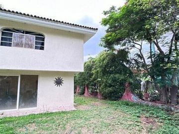 Casa en Venta en Las Cañadas - Blv de San Isidro Sur 1615