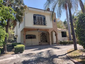 Casa en Venta en Las Cañadas - Blv de San Isidro Sur 1615